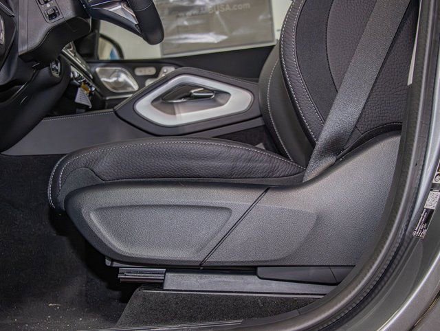 2026 Mercedes-Benz GLS Base - Photo 15
