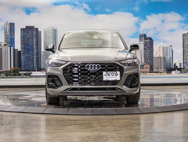 2023 Audi SQ5 Prestige photo 2