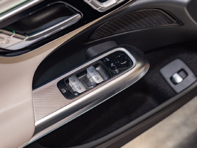 2026 Mercedes-Benz E-Class E350 - Photo 14
