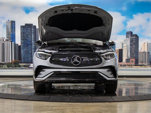 2026 Mercedes Benz GLC 300 4MATIC photo 3