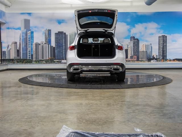 2027 Mercedes-Benz GLC Base - Photo 11