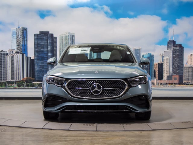 2026 Mercedes-Benz E-Class E450 - Photo 3