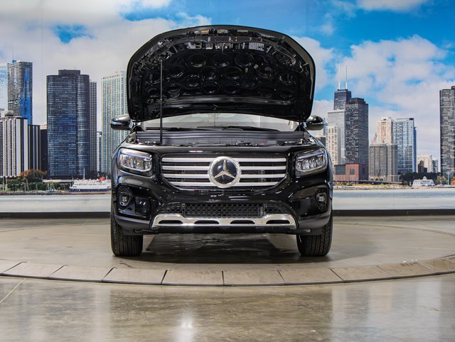 2025 Mercedes Benz GLB 250 4MATIC photo 4
