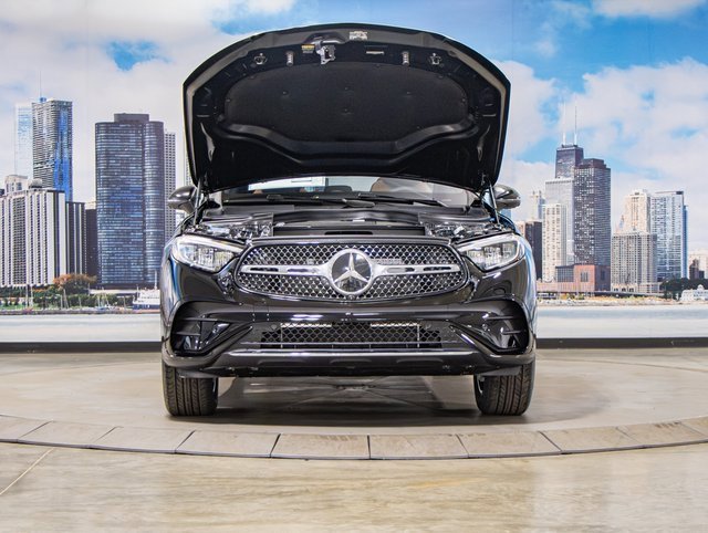 2025 Mercedes Benz GLC 350e 4MATIC photo 4