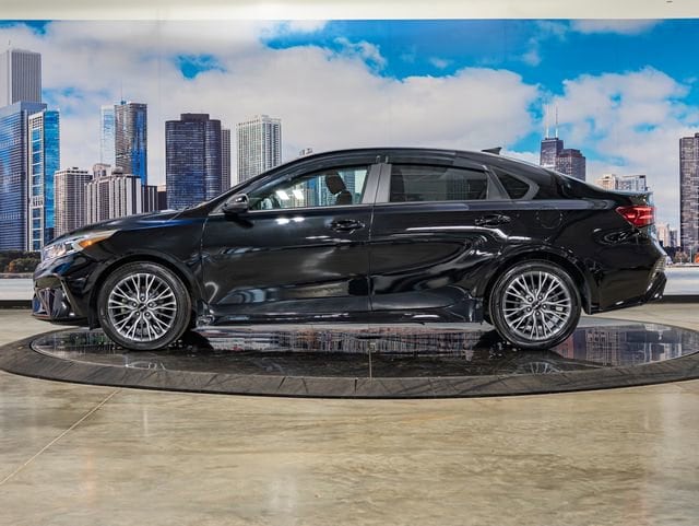 2024 Kia Forte GT-Line - Photo 6