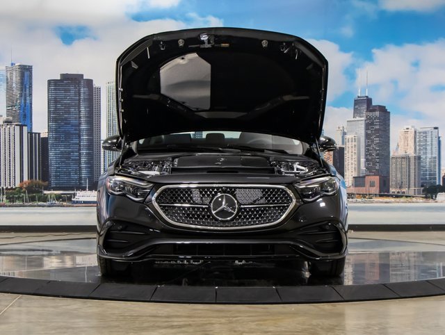 2026 Mercedes Benz E 350 4MATIC photo 4
