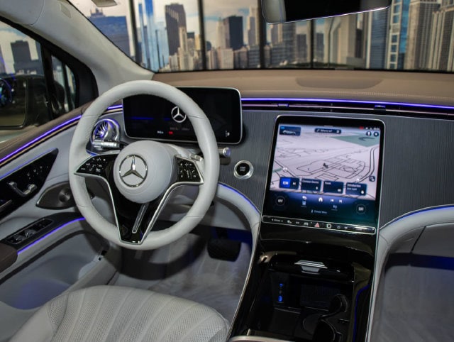 2023 Mercedes-Benz EQS SUV Base - Photo 14