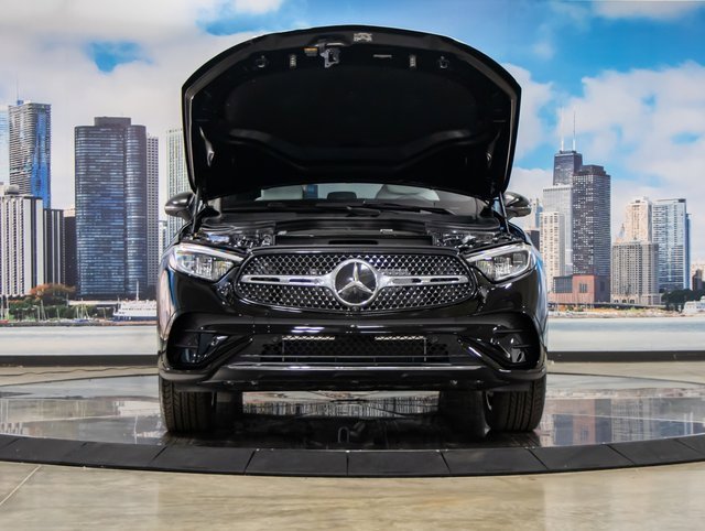2026 Mercedes Benz GLC 350e 4MATIC photo 4