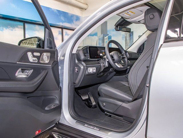 2026 Mercedes-Benz GLS Base - Photo 13