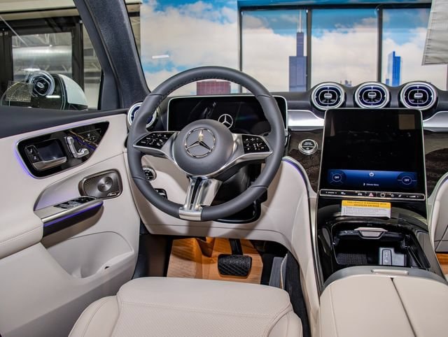 2026 Mercedes-Benz GLC Base - Photo 16