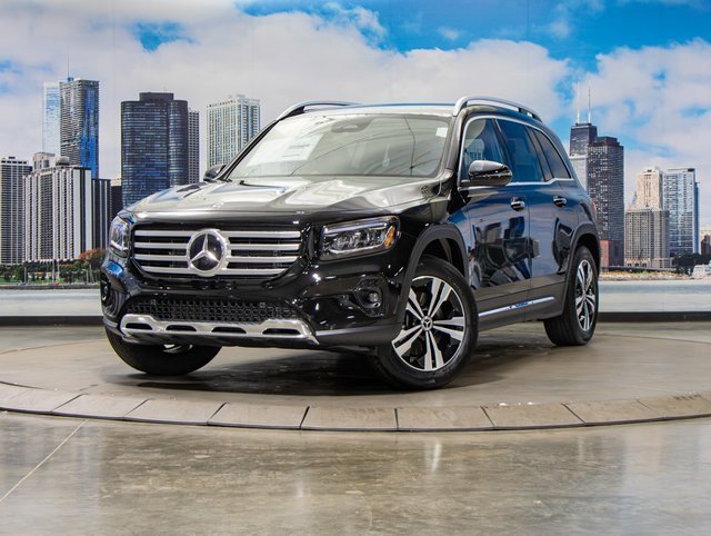 2025 Mercedes Benz GLB 250 4MATIC photo 2