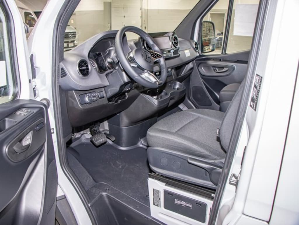 New 2025 Mercedes-Benz Sprinter 4500 Cargo Van 170 in. WB Cargo Van