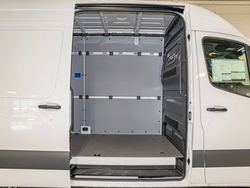 New 2025 Mercedes-Benz Sprinter 2500 Standard Roof 4-Cyl Diesel Van Cargo Van