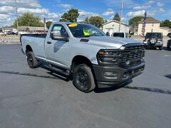2026 Ram 2500 TRADESMAN REGULAR CAB 4X4 8' BOX Pickup