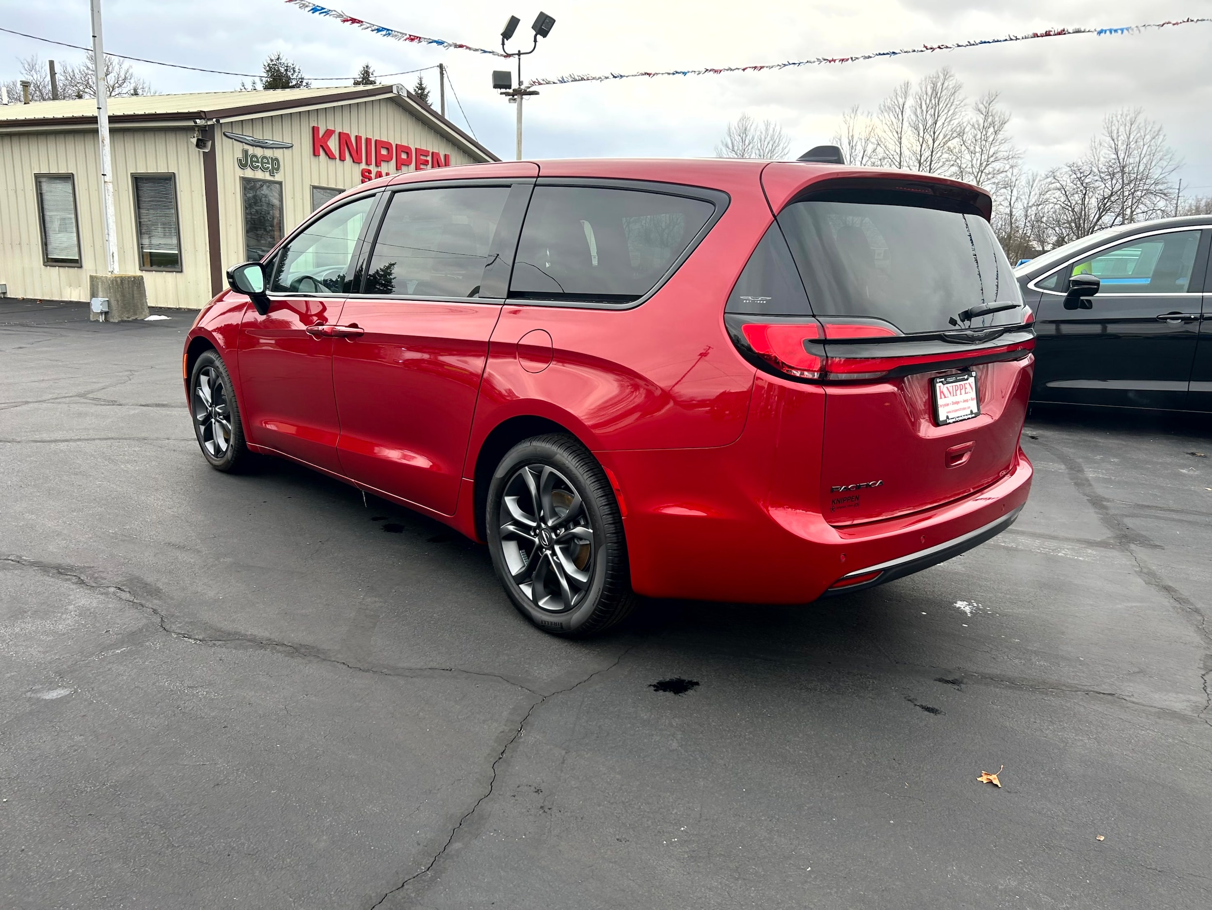 2026 Chrysler Pacifica Select - Photo 6