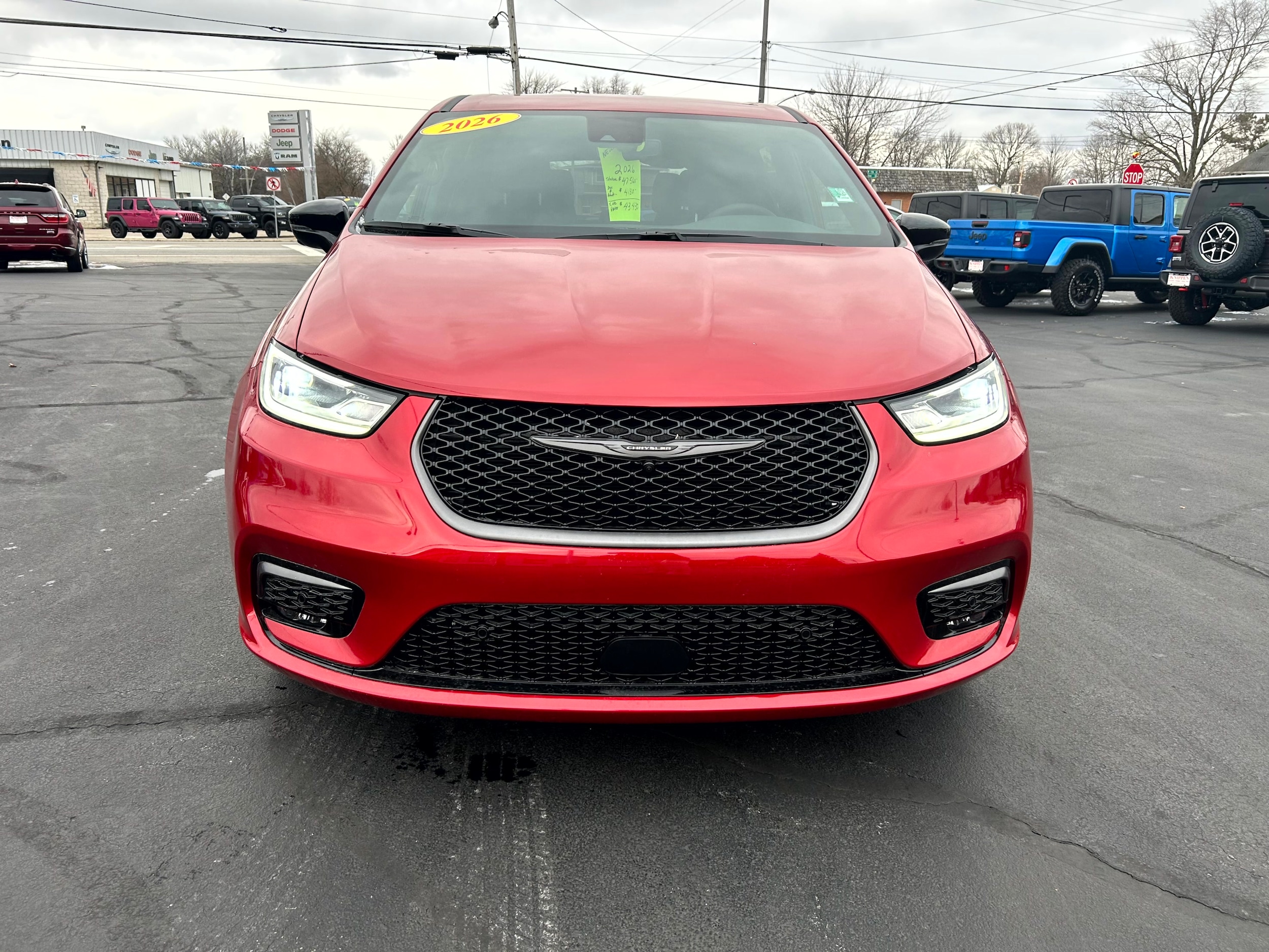 2026 Chrysler Pacifica Select - Photo 9