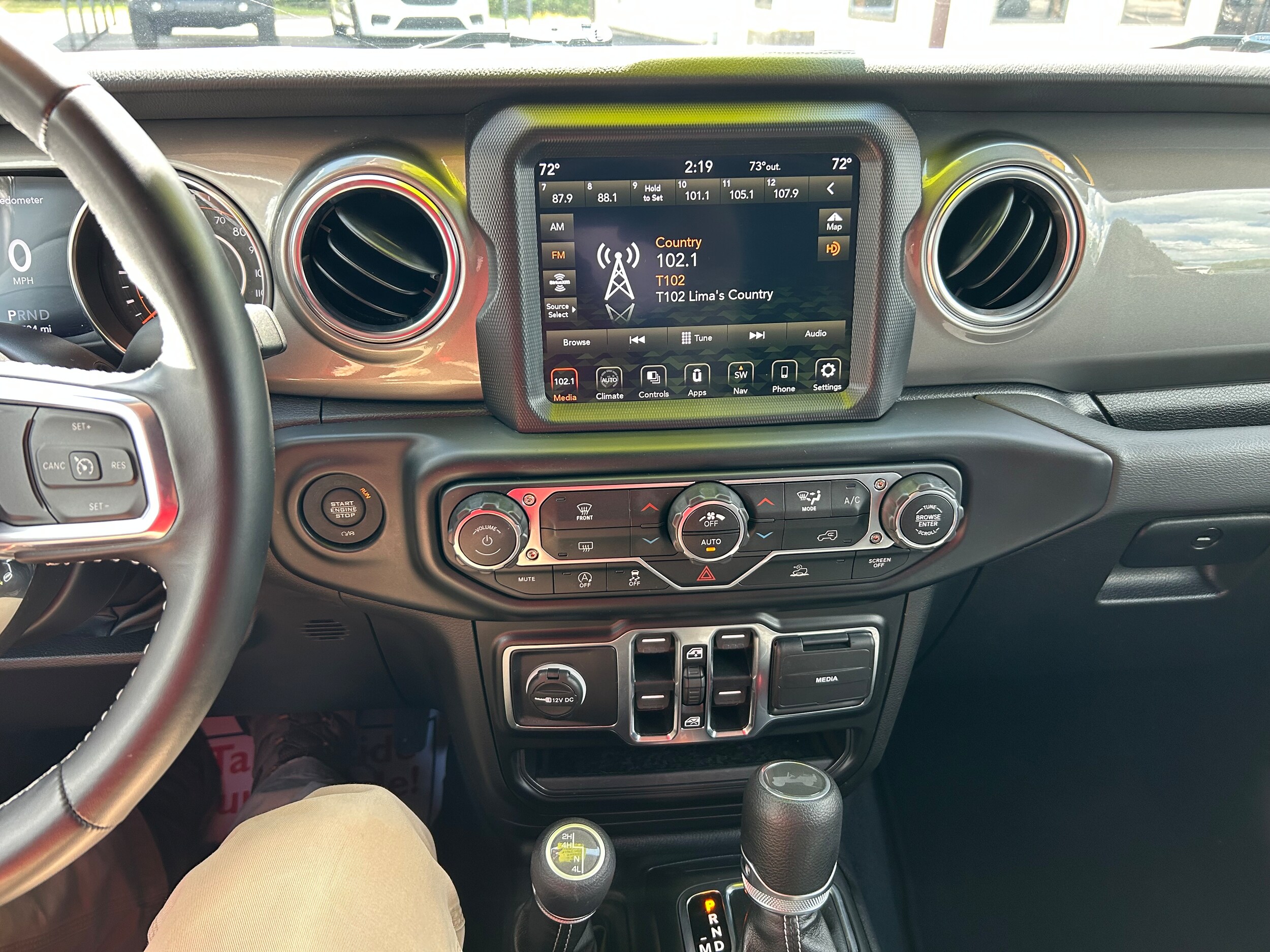 2022 Jeep Wrangler Unlimited Sahara - Photo 20