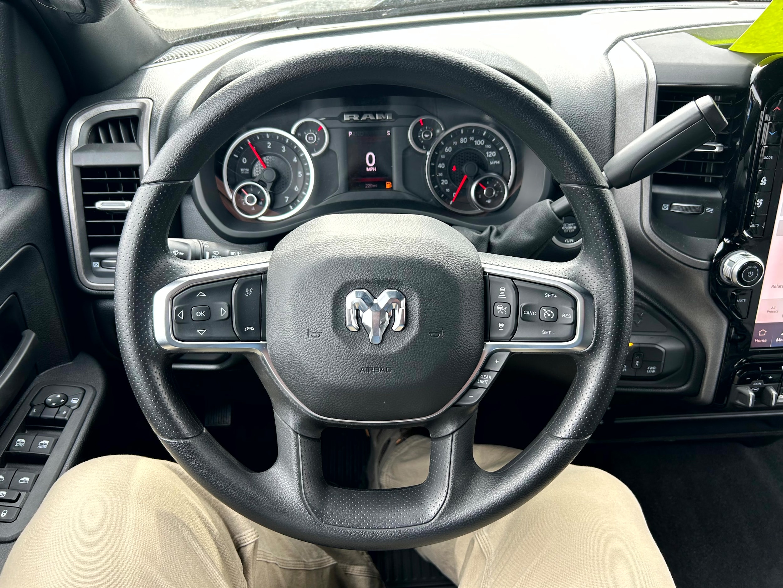 2026 RAM 2500 Tradesman - Photo 18
