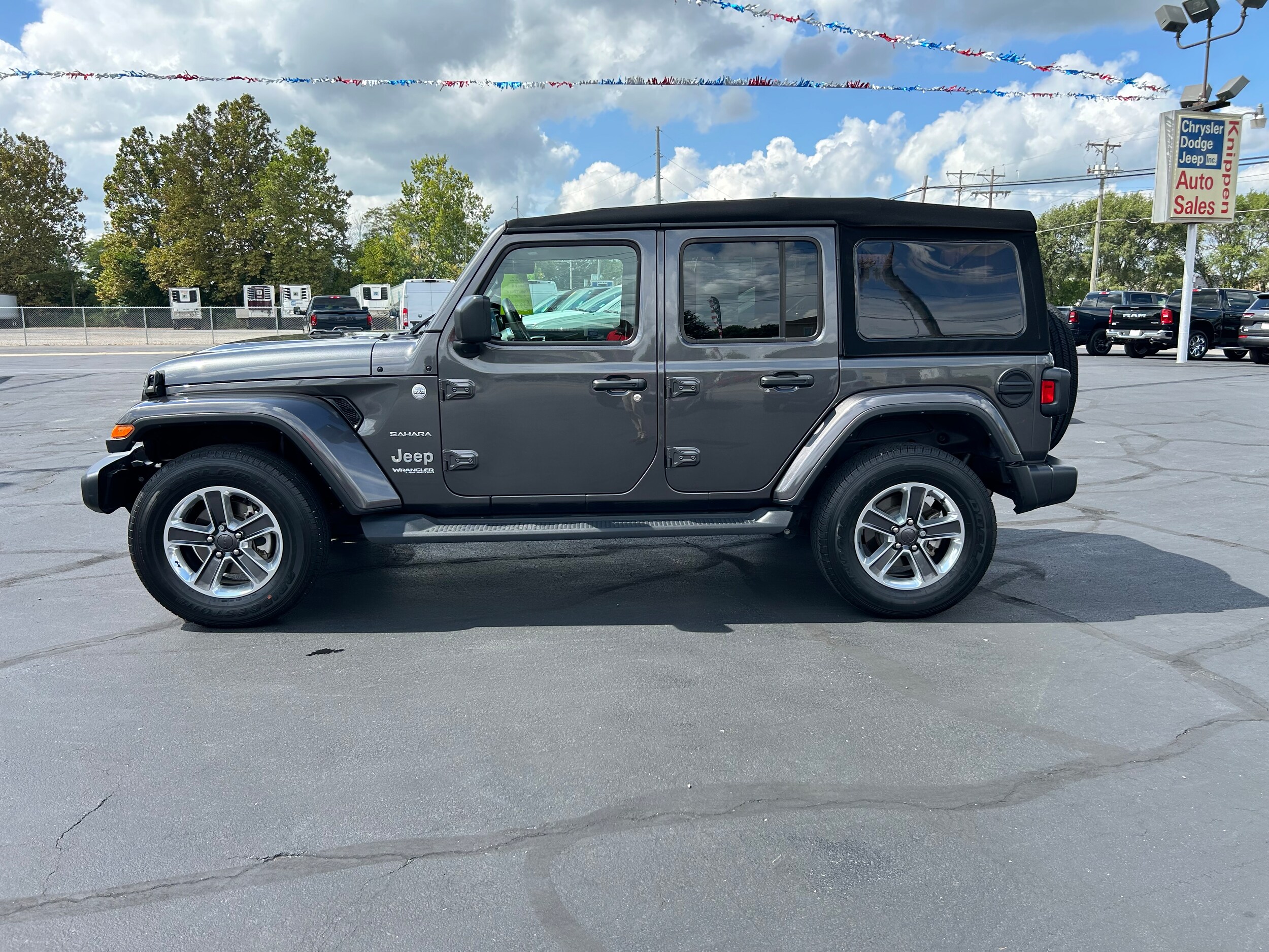 2022 Jeep Wrangler Unlimited Sahara - Photo 8