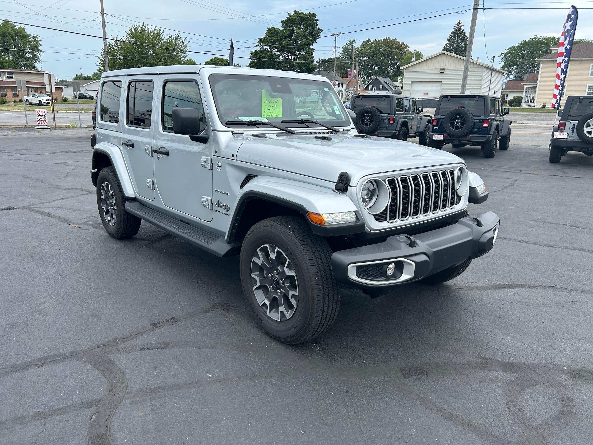 2024 Jeep Wrangler 4-Door Sahara's photo