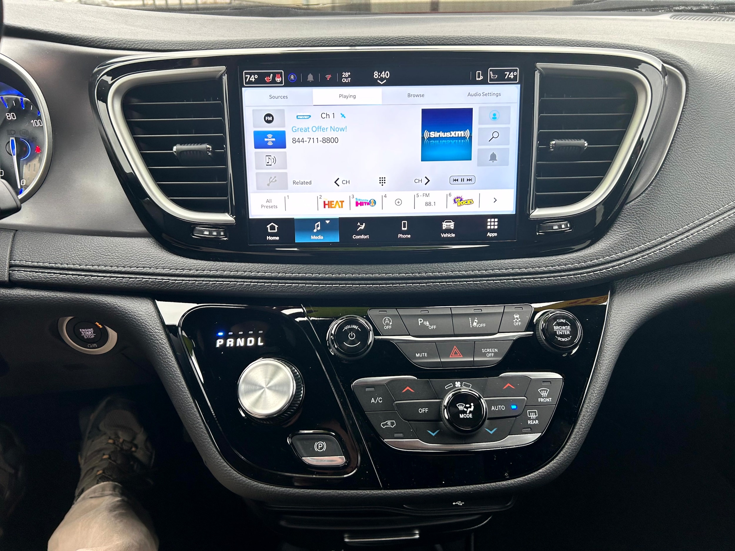 2026 Chrysler Pacifica Select - Photo 17