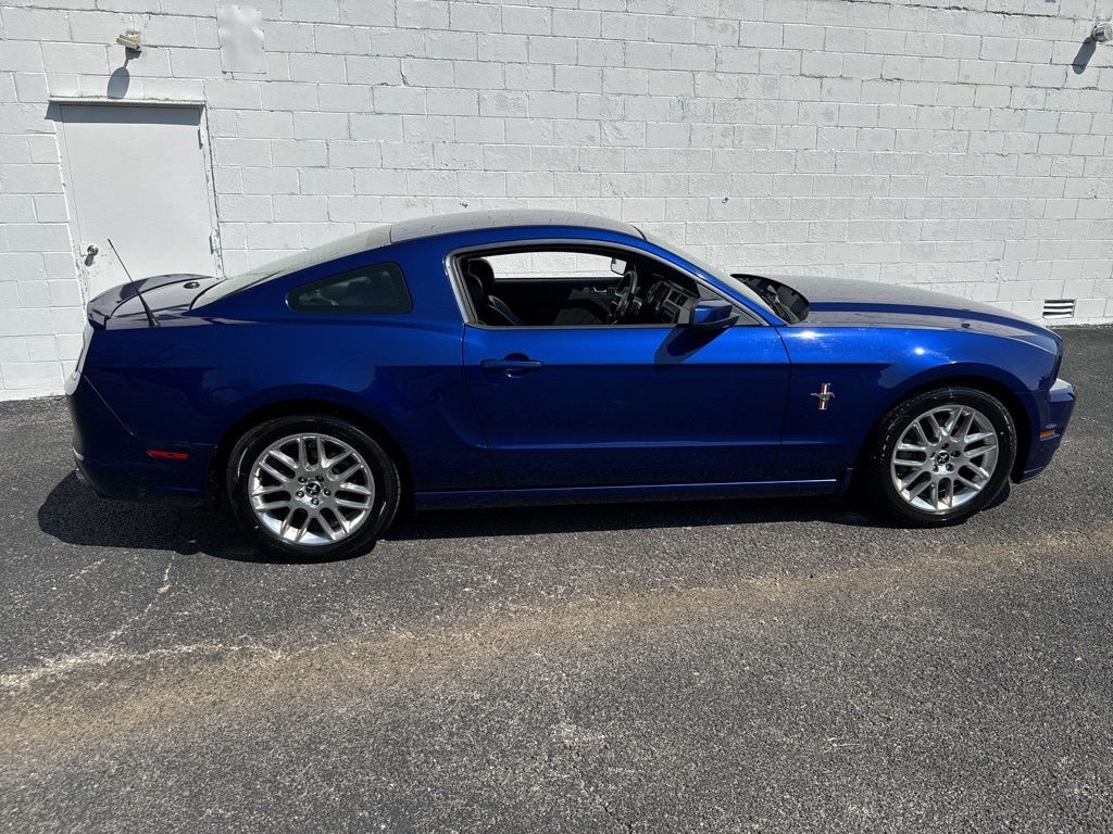 Used 2014 Ford Mustang V6 Premium with VIN 1ZVBP8AM2E5324403 for sale in Radcliff, KY