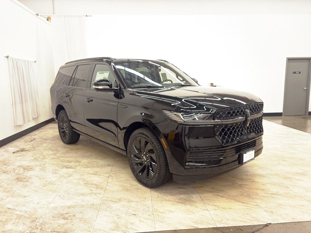 2025 Lincoln Navigator Reserve's photo