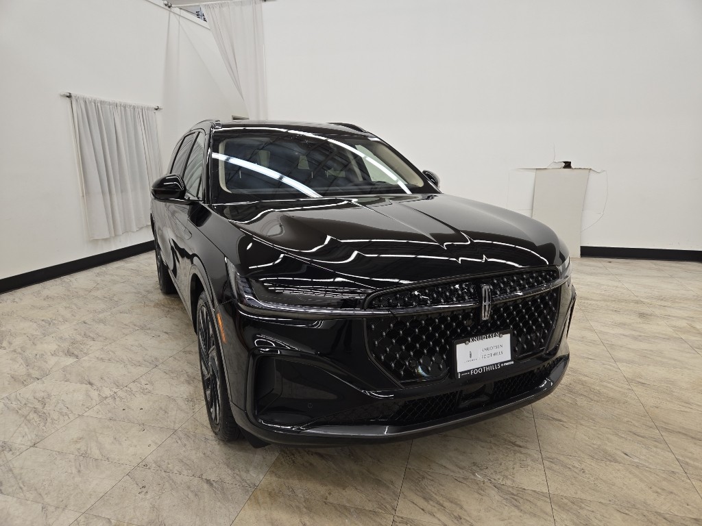 2026 Lincoln Nautilus Reserve's photo