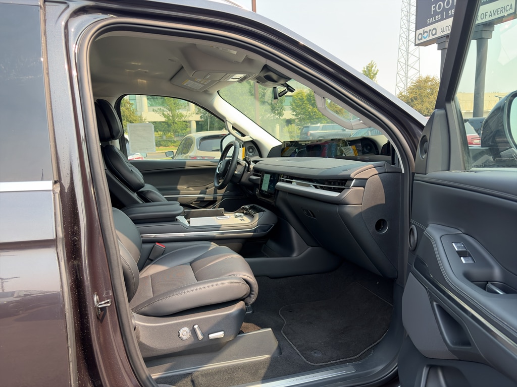 2026 Lincoln Navigator Premiere L - Photo 19
