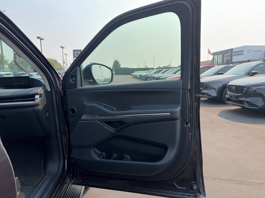 2026 Lincoln Navigator Premiere L - Photo 18