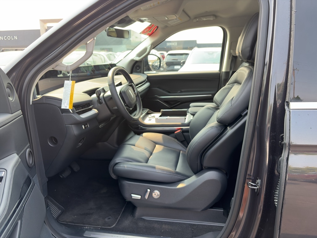 2026 Lincoln Navigator Premiere L - Photo 11