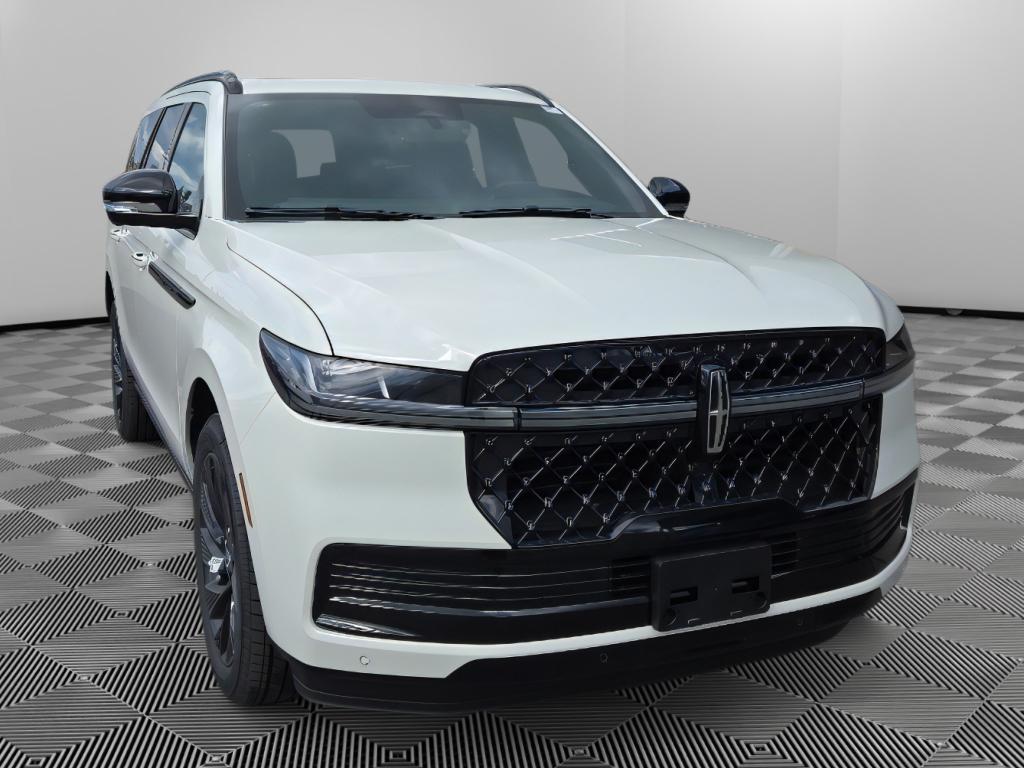 2026 Lincoln Navigator Reserve 4WD's photo