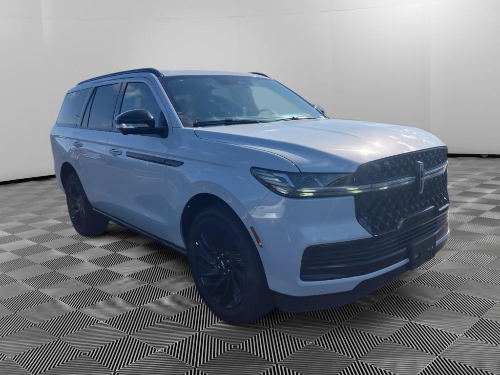 2026 Lincoln Navigator Reserve 4WD's photo