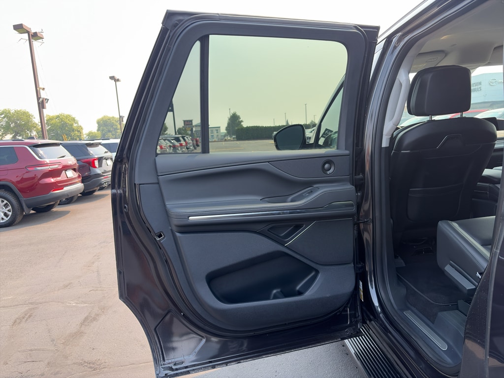 2026 Lincoln Navigator Premiere L - Photo 12