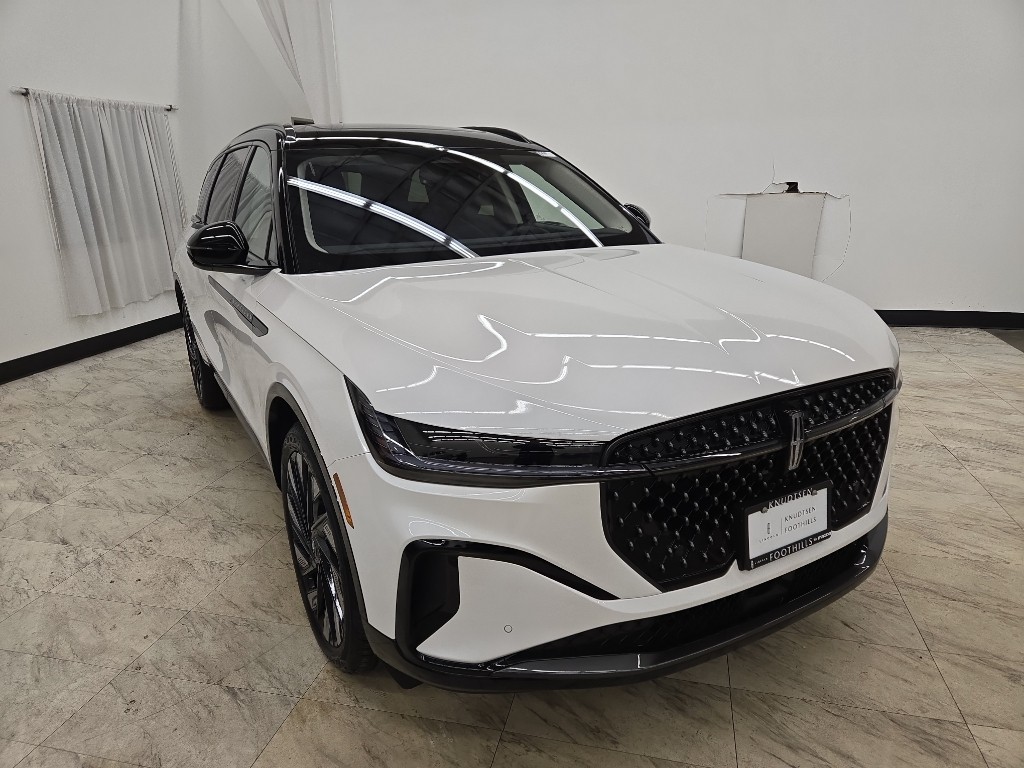 2026 Lincoln Nautilus Reserve's photo