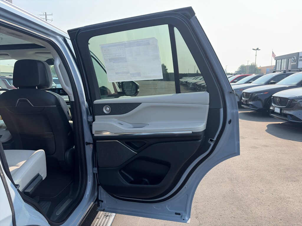 2026 Lincoln Navigator Reserve - Photo 17