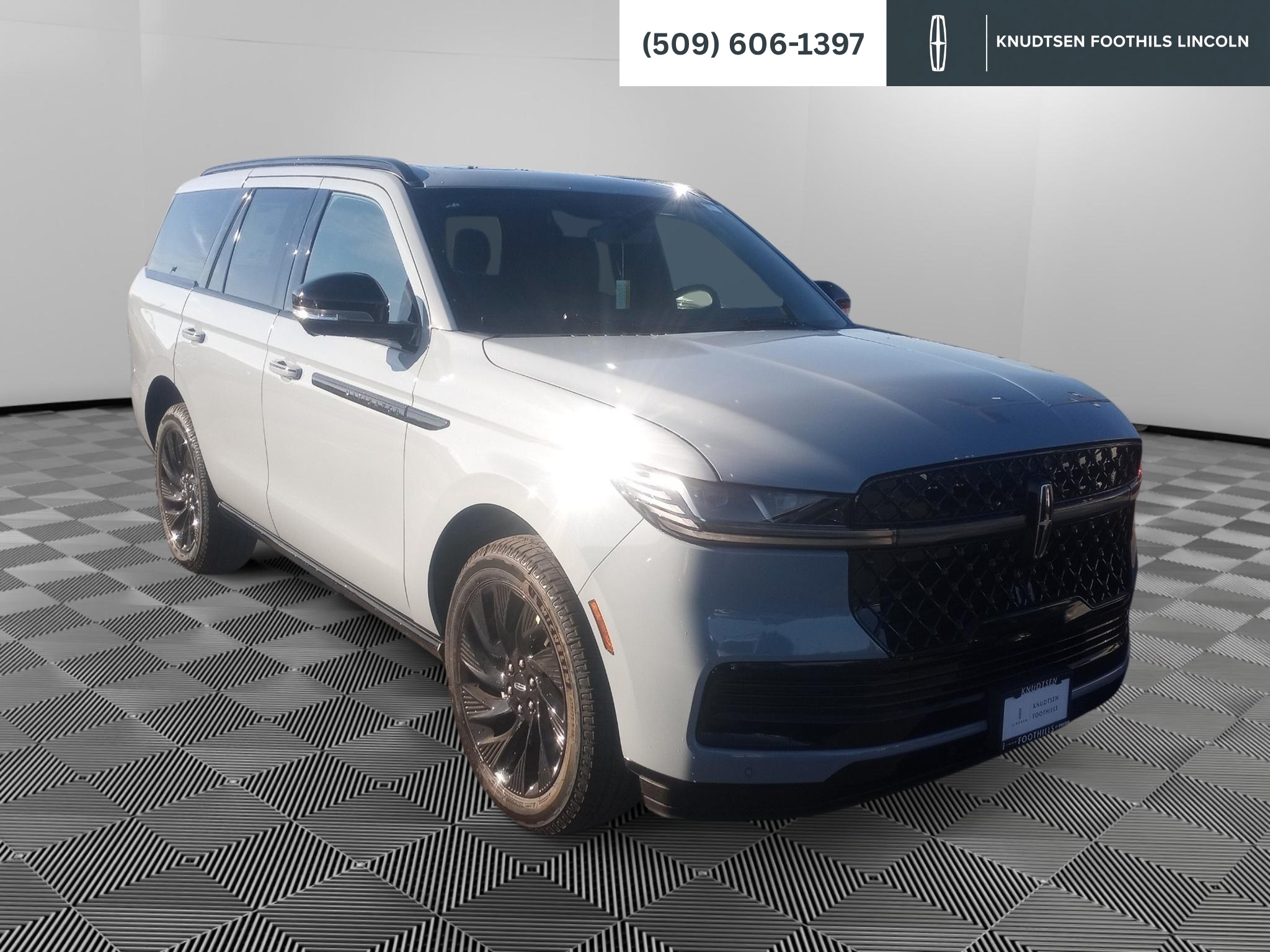 2027 Lincoln Navigator