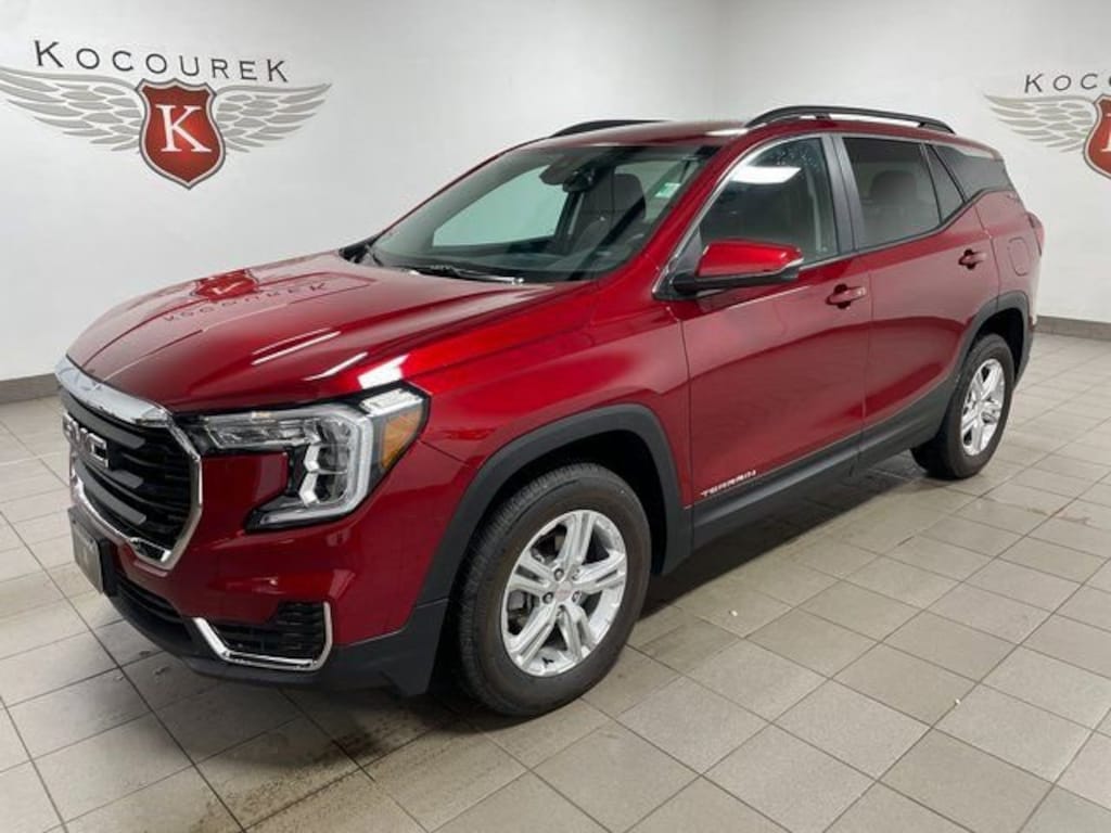 Used 2024 GMC Terrain SLE SUV