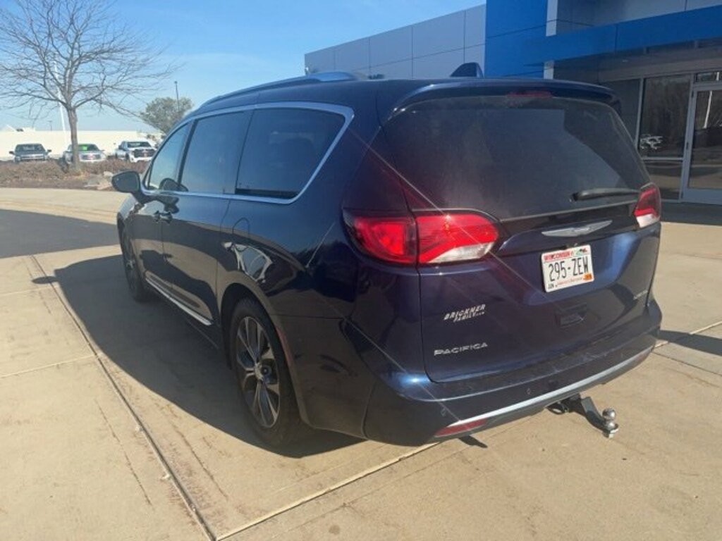 Used 2017 Chrysler Pacifica Limited