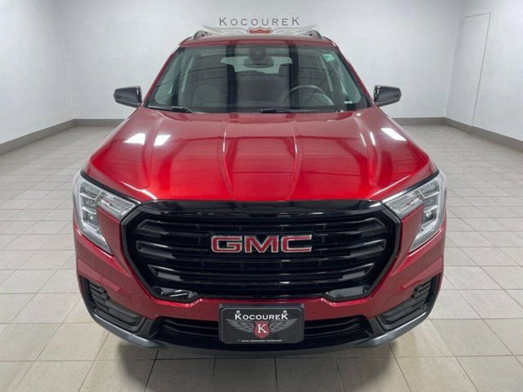 Used 2023 GMC Terrain SLE SUV