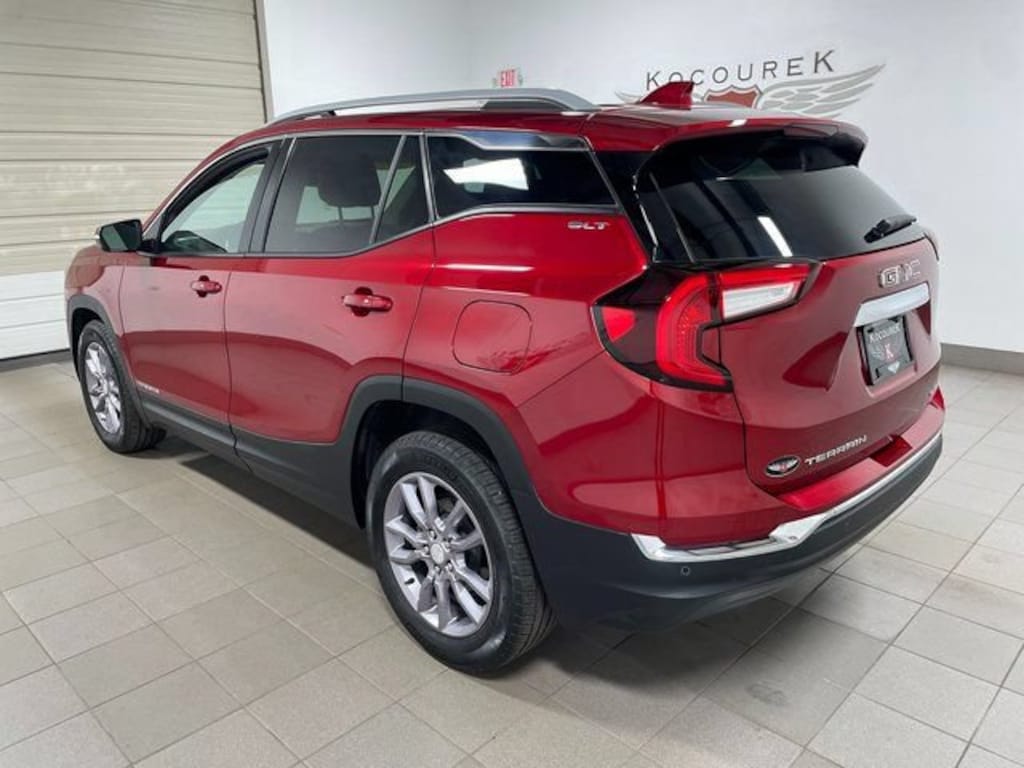 Used 2023 GMC Terrain SLT SUV