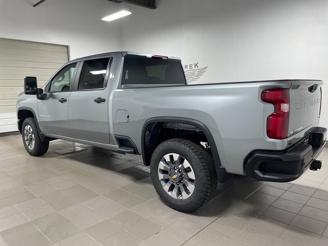 2026 Chevrolet Silverado 2500HD Custom photo 4