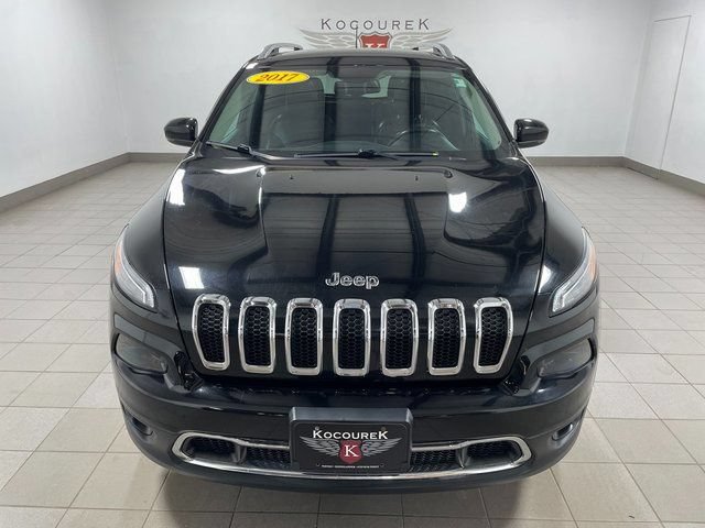 Used 2017 Jeep Cherokee Limited with VIN 1C4PJMDB3HW594252 for sale in Wausau, WI