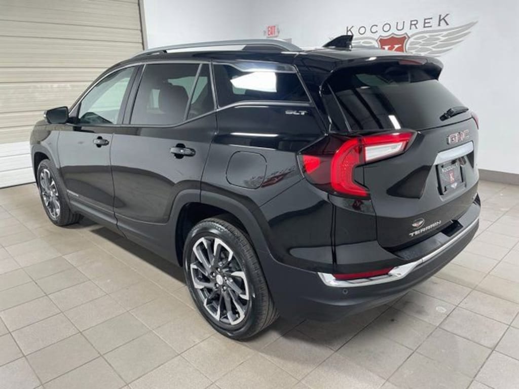 Used 2023 GMC Terrain SLT SUV