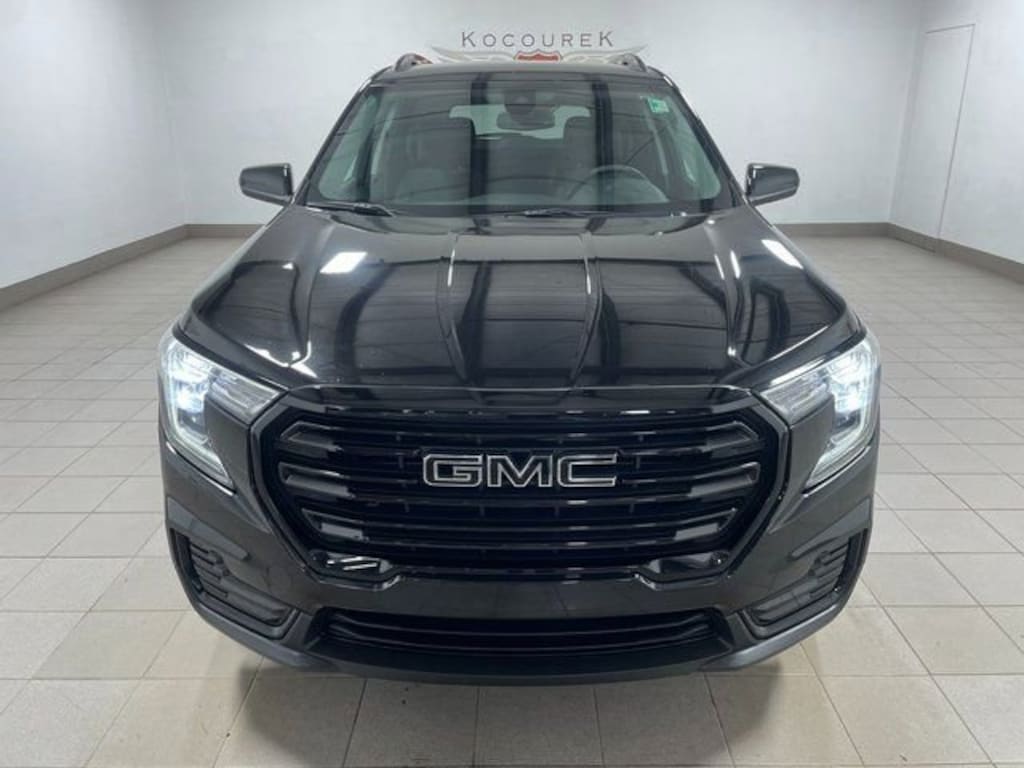 Used 2023 GMC Terrain SLE SUV