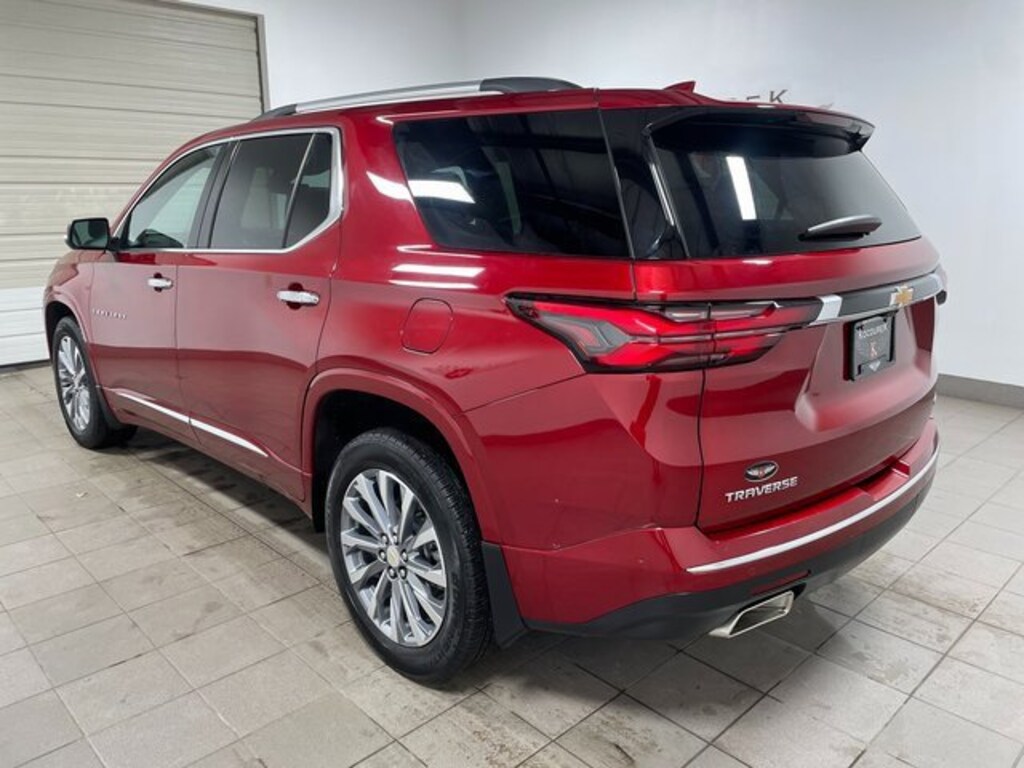 Used 2023 Chevrolet Traverse Premier SUV