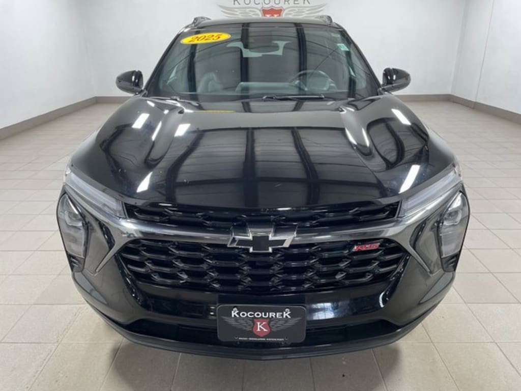 Used 2025 Chevrolet Trax 2RS SUV