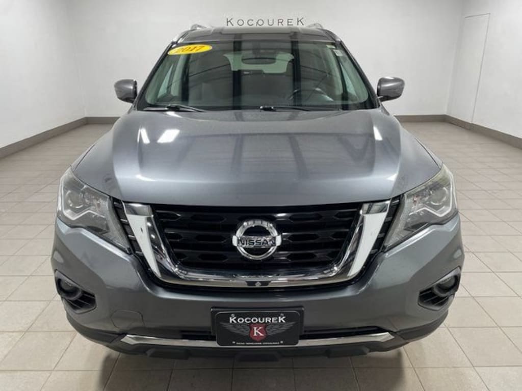 Used 2017 Nissan Pathfinder SV