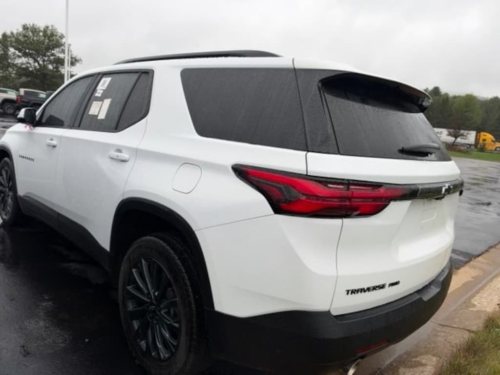 Used 2023 Chevrolet Traverse RS SUV