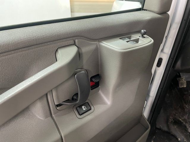2026 Chevrolet Express Cargo Work Van - Photo 19